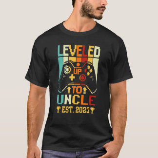 私はアンクラスまでレベルアップされた2023年のおじさんになる Tシャツ