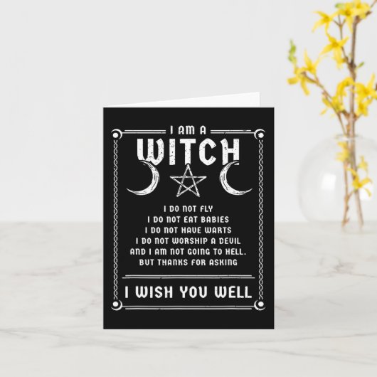 私はウィッカハロウィーンの魔女の異教の衣装 カード (黄色い花)