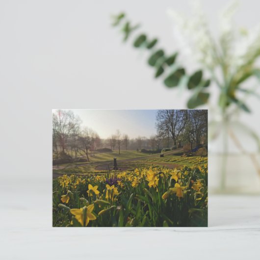 私はウィリアム・ワーズワースの雲のように寂しくさまよった ポストカード (スタンド正面)