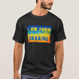 私はウクライナ出身だ。我々はウクライナ国旗を掲げている Tシャツ