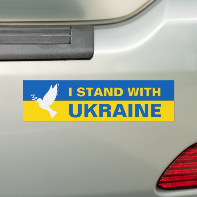 私はウクライナ国旗のドーブ平和に立つ バンパーステッカー (On Car)