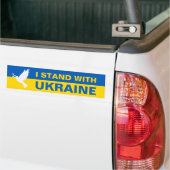 私はウクライナ国旗のドーブ平和に立つ バンパーステッカー (On Truck)