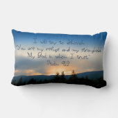 "私はエホバに言います…あなたがの私の本拠地… " ランバークッション (裏面)