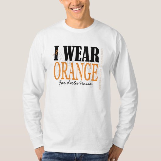私はオレンジを身に着けています Tシャツ (正面)
