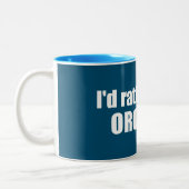 私はカリフォルニア州オロヴィルにいる方が良い ツートーンマグカップ (左)