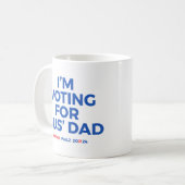 私はガスのパパのために投票している – Harris Walz 2024 コーヒーマグカップ (正面左)