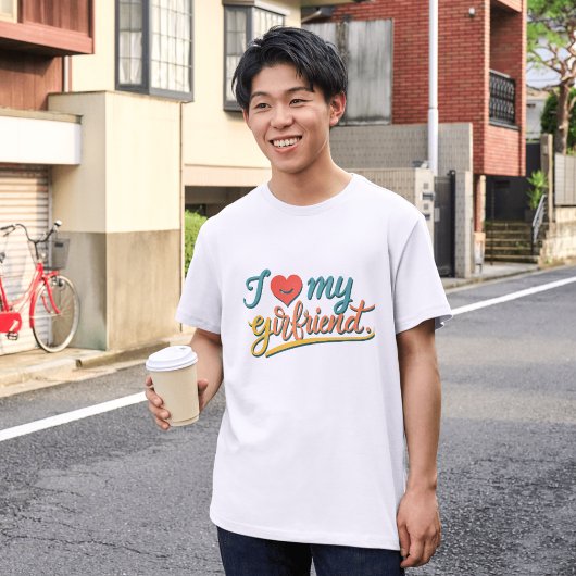 私はガールフレンドが大好カスタムき | ミニマルな贈り物 | Tシャツ