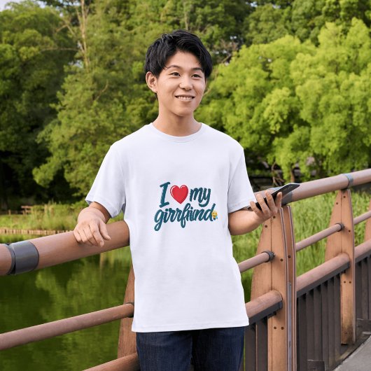 私はガールフレンドが大好カスタムき | ミニマルな贈り物 | Tシャツ