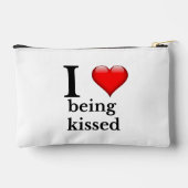 私はキスされることが大好きだ アクセサリーポーチ (裏面)