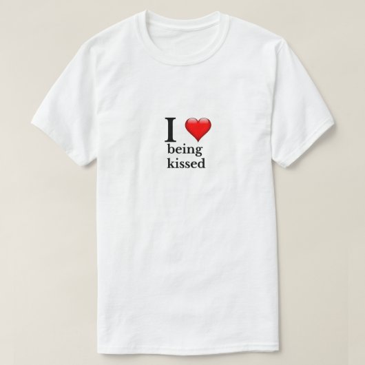 私はキスされることが大好きだ Tシャツ (デザイン正面)