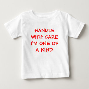 私はキッシ気にュシャツの中でも優しい柄だ ベビーTシャツ