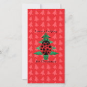 私はクリスマスの赤いクリスマスツリーのためのてんとう虫がほしいと思います シーズンカード (正面)