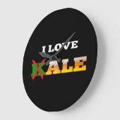 私はケールが大好きおもしろいで、ビール好きのネディーギフト。 ラージ壁時計 (傾斜)