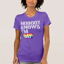 私はゲイだと誰も知らない Tシャツ