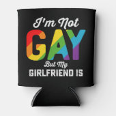 私はゲイではないが、ガールフレンドはおもしろいLGBTQプライド 缶クーラー (正面)