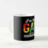 私はゲイではないが、夫はおもしろいLGBTQプライド コーヒーマグカップ (正面左)