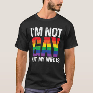 私はゲイではないが、妻はLGBTレインボーおもしろいである Tシャツ