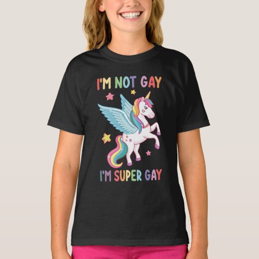 私はゲイではないゲイプライドすごいLGBT Unicorn Tシャツ (正面)
