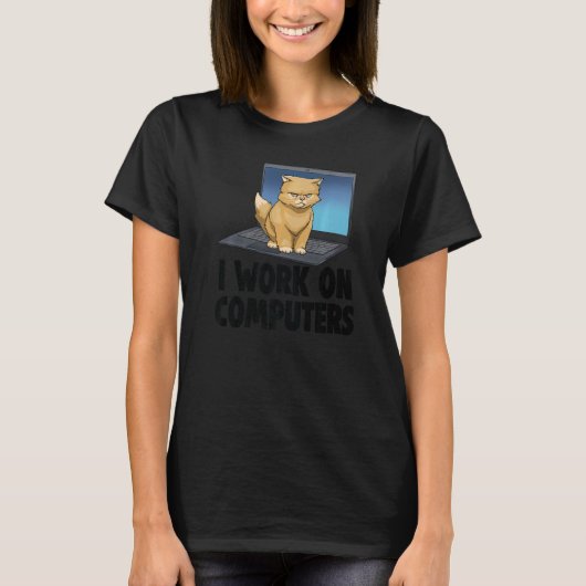 私はコンピューター怒で働いている Tシャツ (正面)