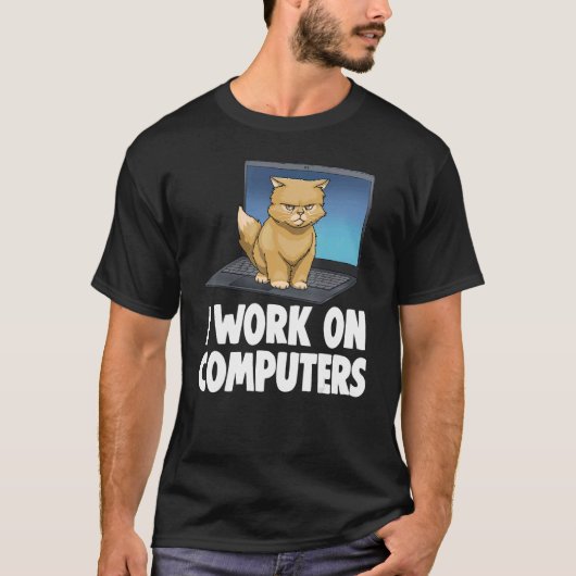 私はコンピューター怒で働いている Tシャツ (正面)