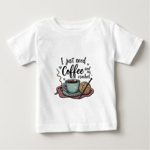私はコーヒーとカチェットが必要だ ベビーTシャツ
