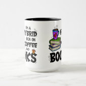 私はコーヒーと本走のハイブリッド マグカップ (中央)