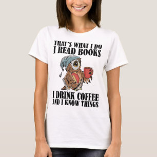 私はコーヒーを飲む本を読書くのです Tシャツ