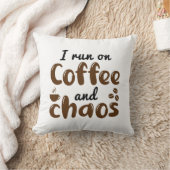 私はコー走ヒとカオスを飲んでいる クッション (ブランケット)