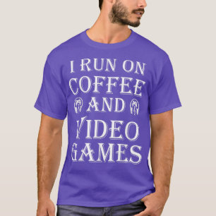 私はコー走ヒーとビデオゲーおもしろいムで遊ぶ Tシャツ