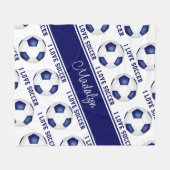 私はサッカー文字柄の女の子ブルー白が大好き フリースブランケット (正面(横))