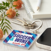 私はサッカー&ワインキンダギャルキーリング キーホルダー (正面右)