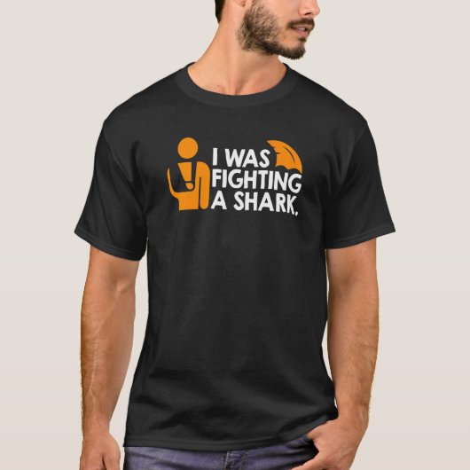 私はサメと戦っていた Tシャツ (正面)