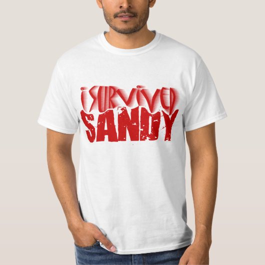私はサンディを生き延びました Tシャツ (正面)