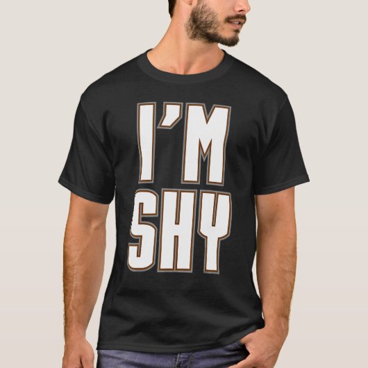 私はシャイな皮肉屋の内向型で感情的な気持ちのユーモア Tシャツ (正面)