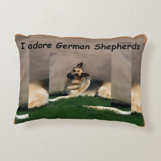 私はジャーマン・シェパードの装飾用クッションを崇拝します アクセントクッション (裏面)