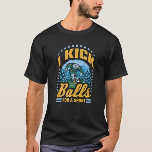 私はスポーツサッカーでボールを蹴る Tシャツ (正面)