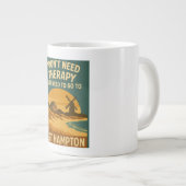 私はセラピーを必要としない、私はちょうどイーストハンプトンを必要とする ジャンボコーヒーマグカップ (正面右)