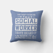 私はソーシャルワーカーです クッション (裏面)