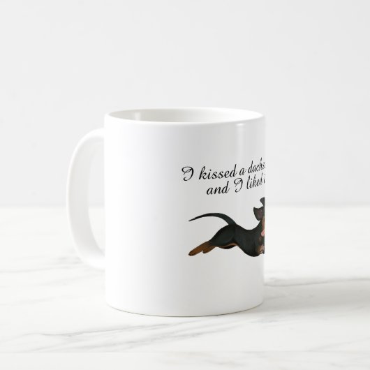 私はダックスフントにキスし、私はそれをマグが好き コーヒーマグカップ (正面左)