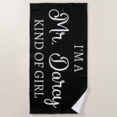 私はダーシー氏のタイプの女の子 ビーチタオル (正面)