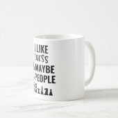 私はチェスが好きで、3人くらいかな コーヒーマグカップ (正面右)