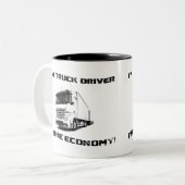 私はトラック運転手だ私は経済だ！ ツートーンマグカップ (正面左)