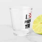 私はトランプ大統領ハート ショットグラス (左)