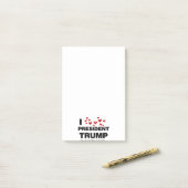 私はトランプ大統領ハート ポストイット (デスク上)