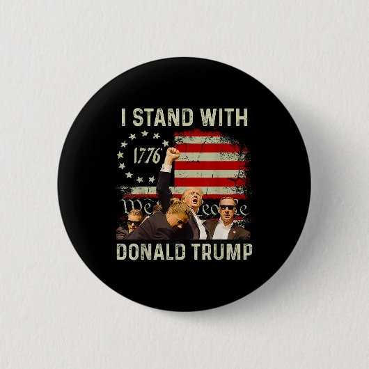 私はトランプ2024おもしろいに立つ 缶バッジ (正面)