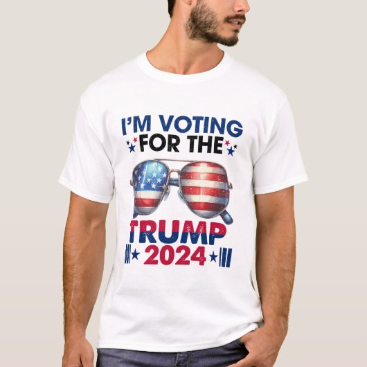 私はトランプ2024に投票している Tシャツ (正面)