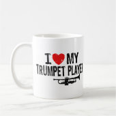 私はトランペット奏者が大好き コーヒーマグカップ (左)
