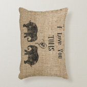 私はトン/エレファントアート/結婚sが大好きパーソナライズされた アクセントクッション (正面(垂直))
