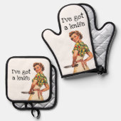 私はナイフ得皮肉なレトロ主婦がいる 鍋つかみ&鍋敷きセット (正面/裏面)