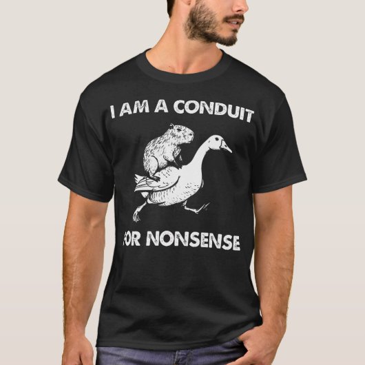 私はナンセンスの伝導体カピバラガチョウです Tシャツ (正面)